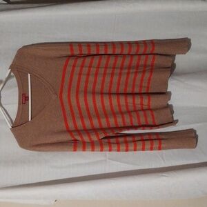 Sporty Merona long sleeved V neck pullover sweater